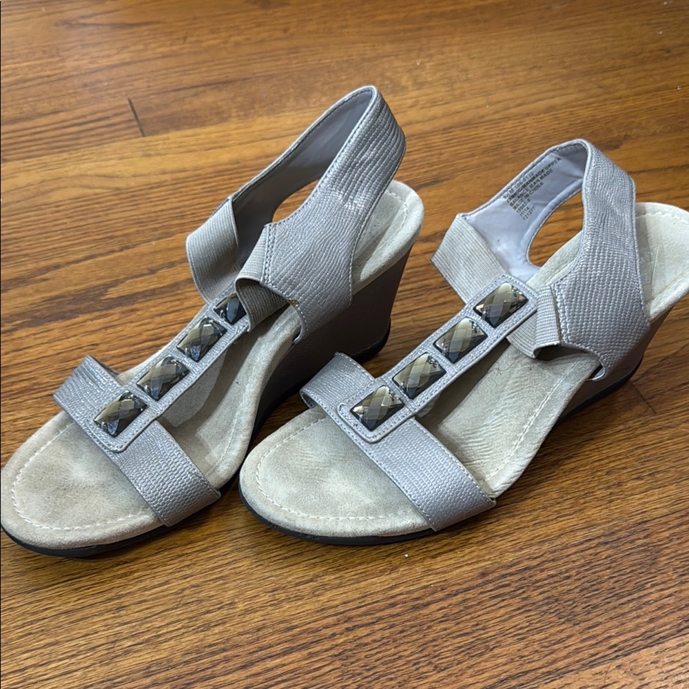 Women's Wedges in Metallic Gray